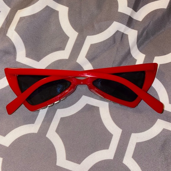 Cat Eye Sunglasses - Picture 2 of 5
